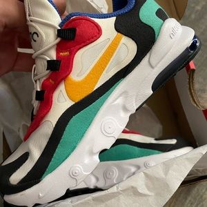 Nike Air Max 270 size 9c